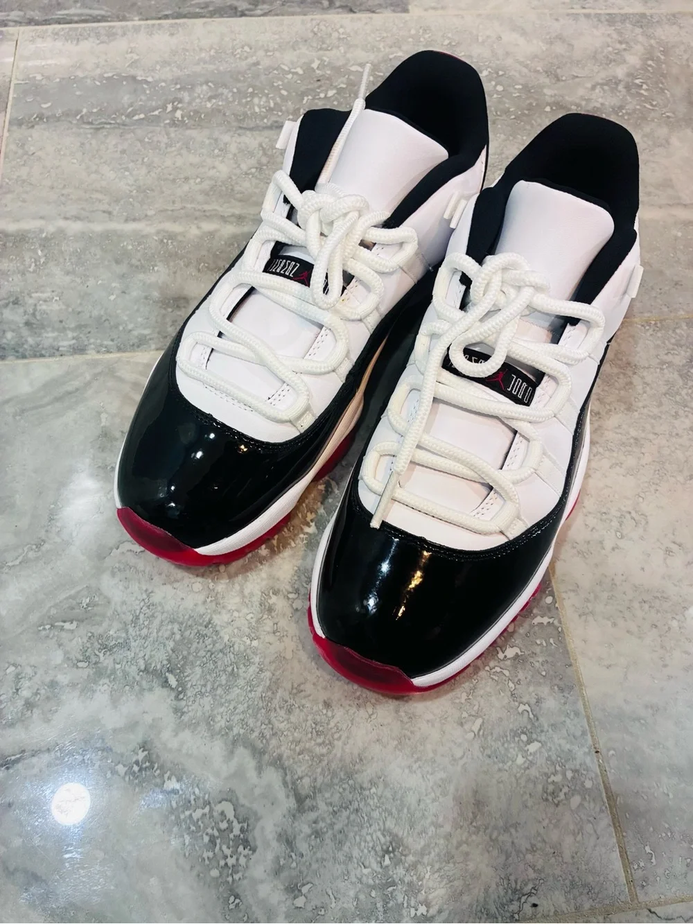 Air Jordan 11 low Chicago